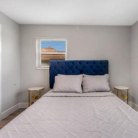 Modern Getaway Near The Beach With Room For A Boat West Palm Beach Exterior photo