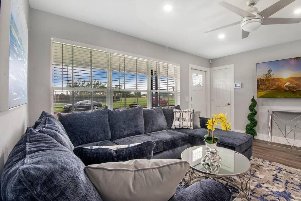 Modern Getaway Near The Beach With Room For A Boat West Palm Beach Exterior photo